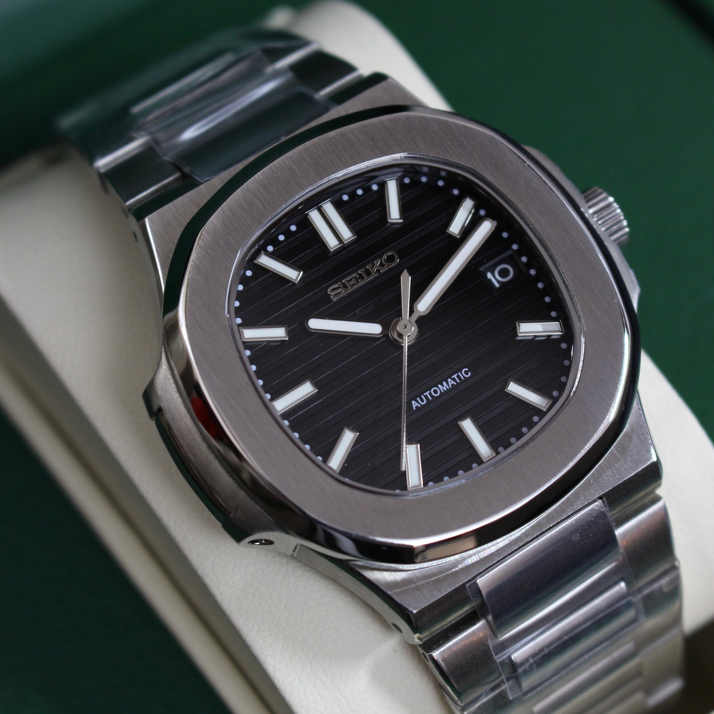 NAUTILUS BLACK