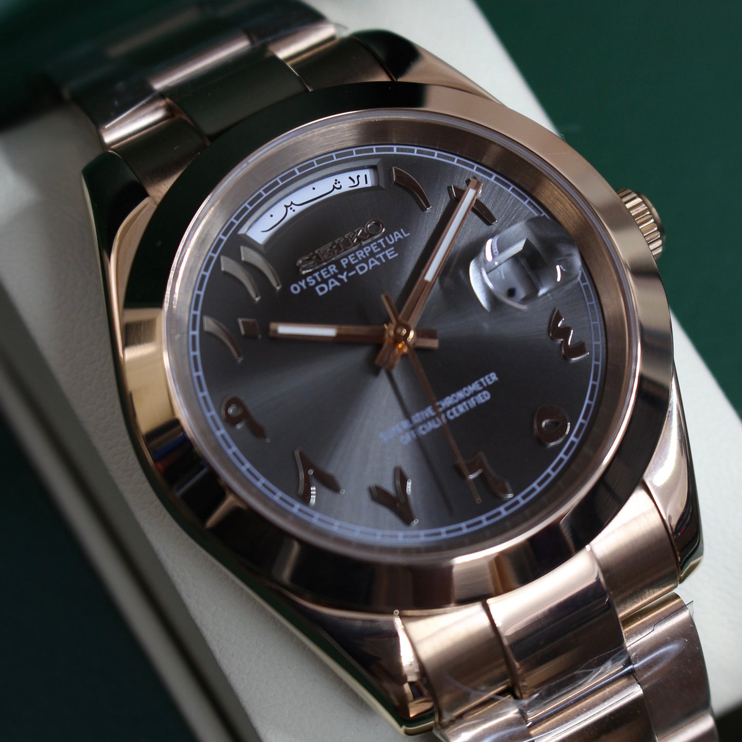 DAY-DATE (GREY)