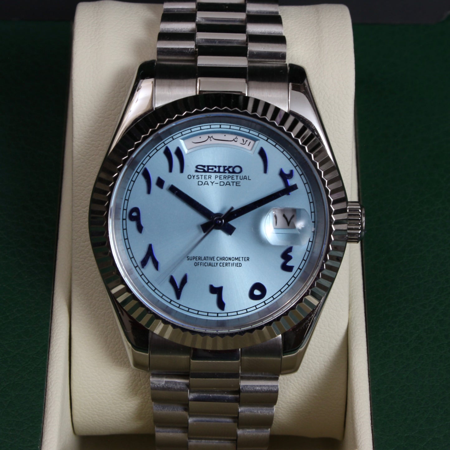THE ICONIC TIFFANY BLUE DAYDATE