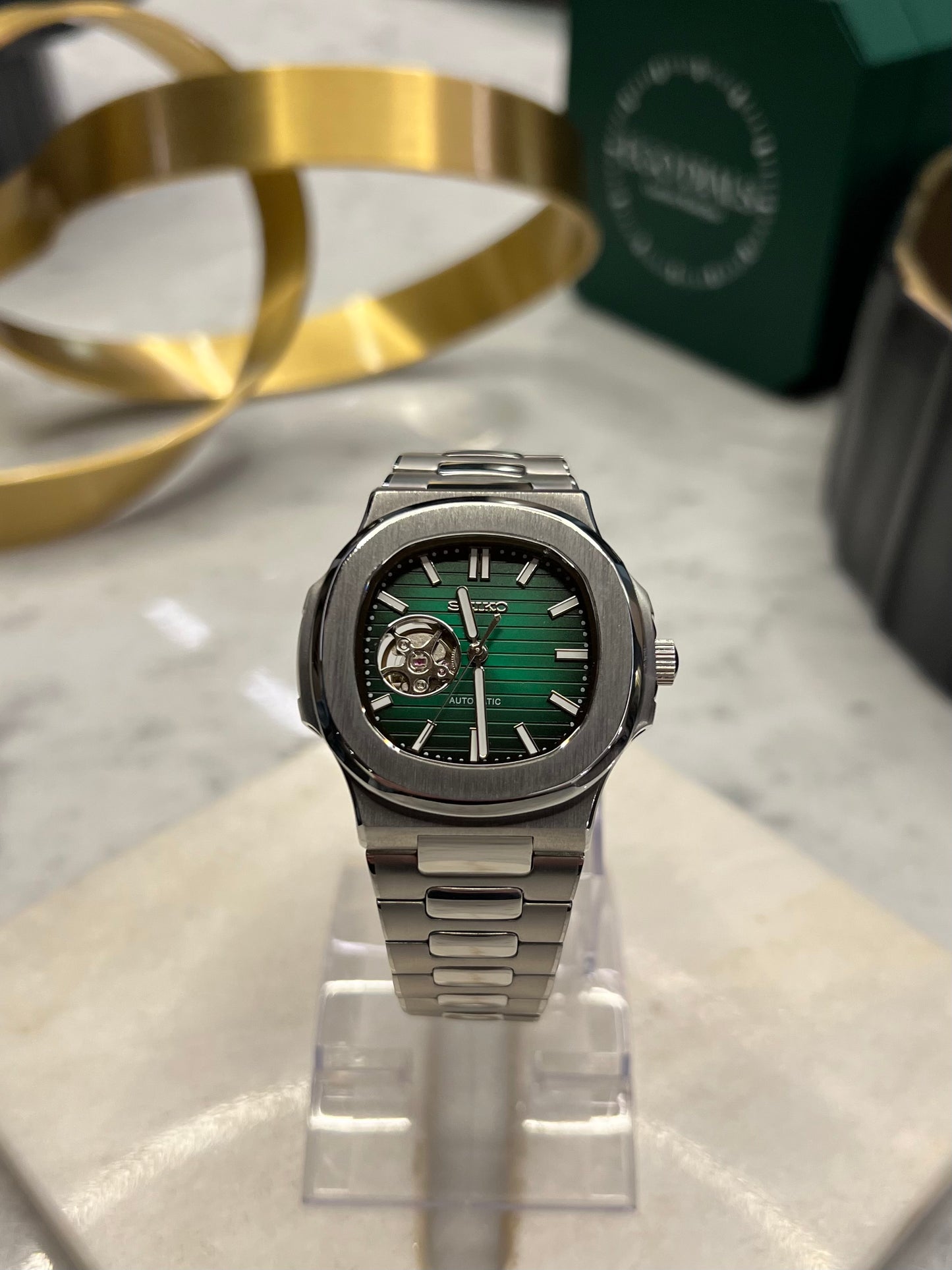 NAUTILUS OPEN HEART (GREEN)