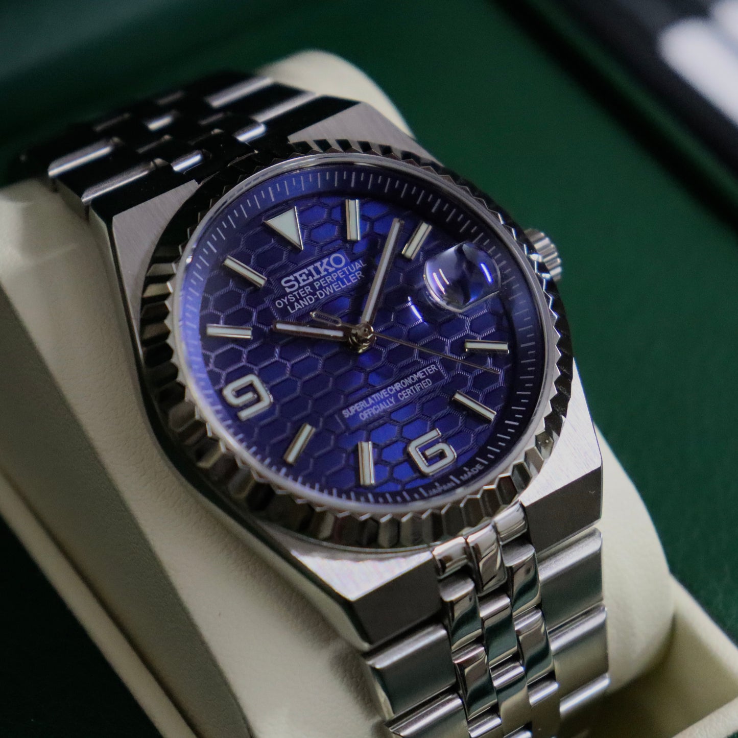 LAND-DWELLER NAVY