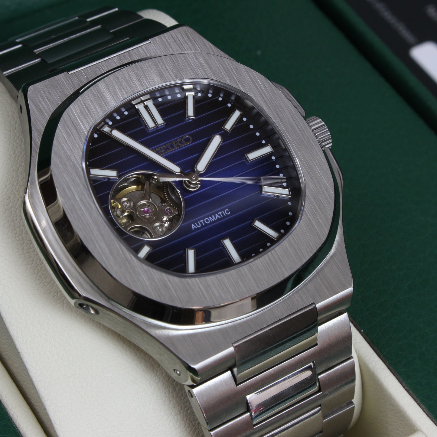 NAUTILUS OPEN HEART (navy blue)