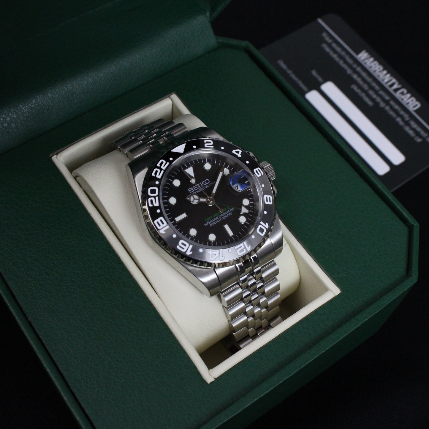GMT BRUCE WAYNE