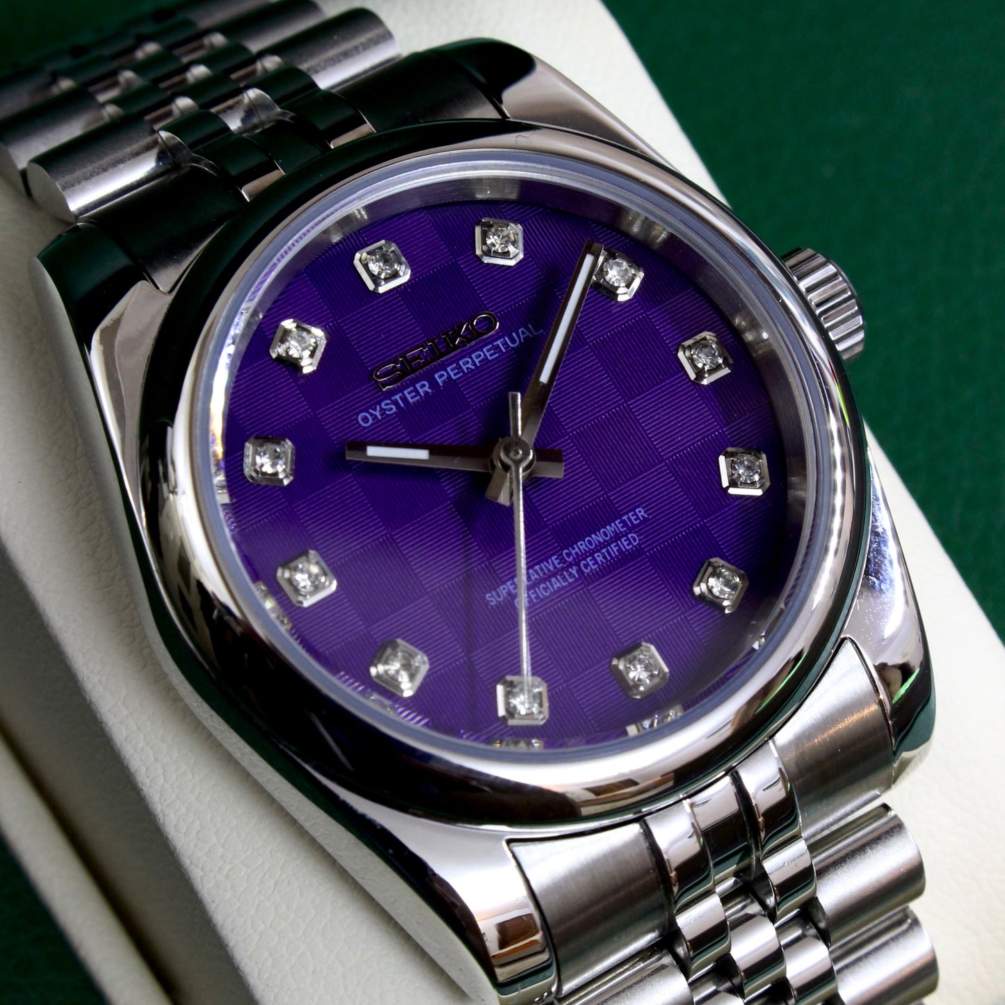 OYSTER PERPETUAL DIAMONDS (PURPLE)