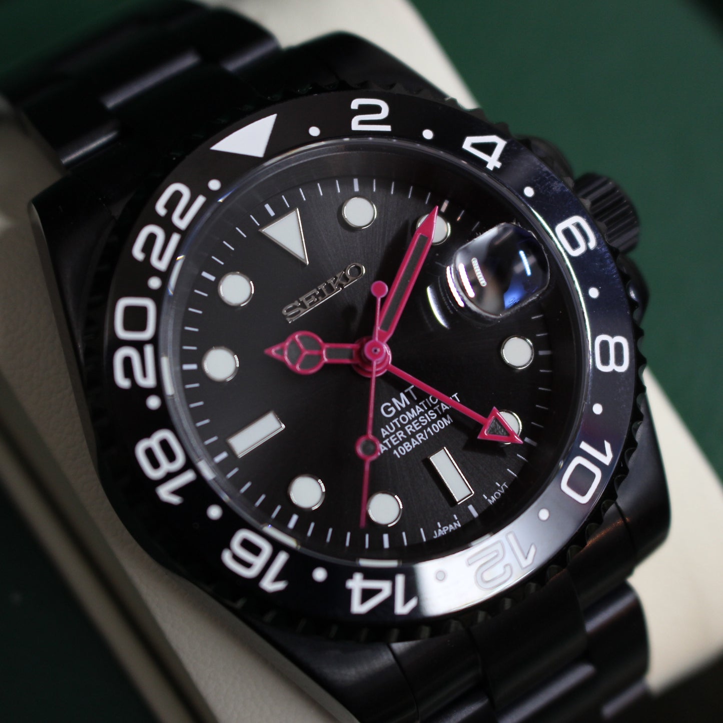 GMT (BLACK EDITION)