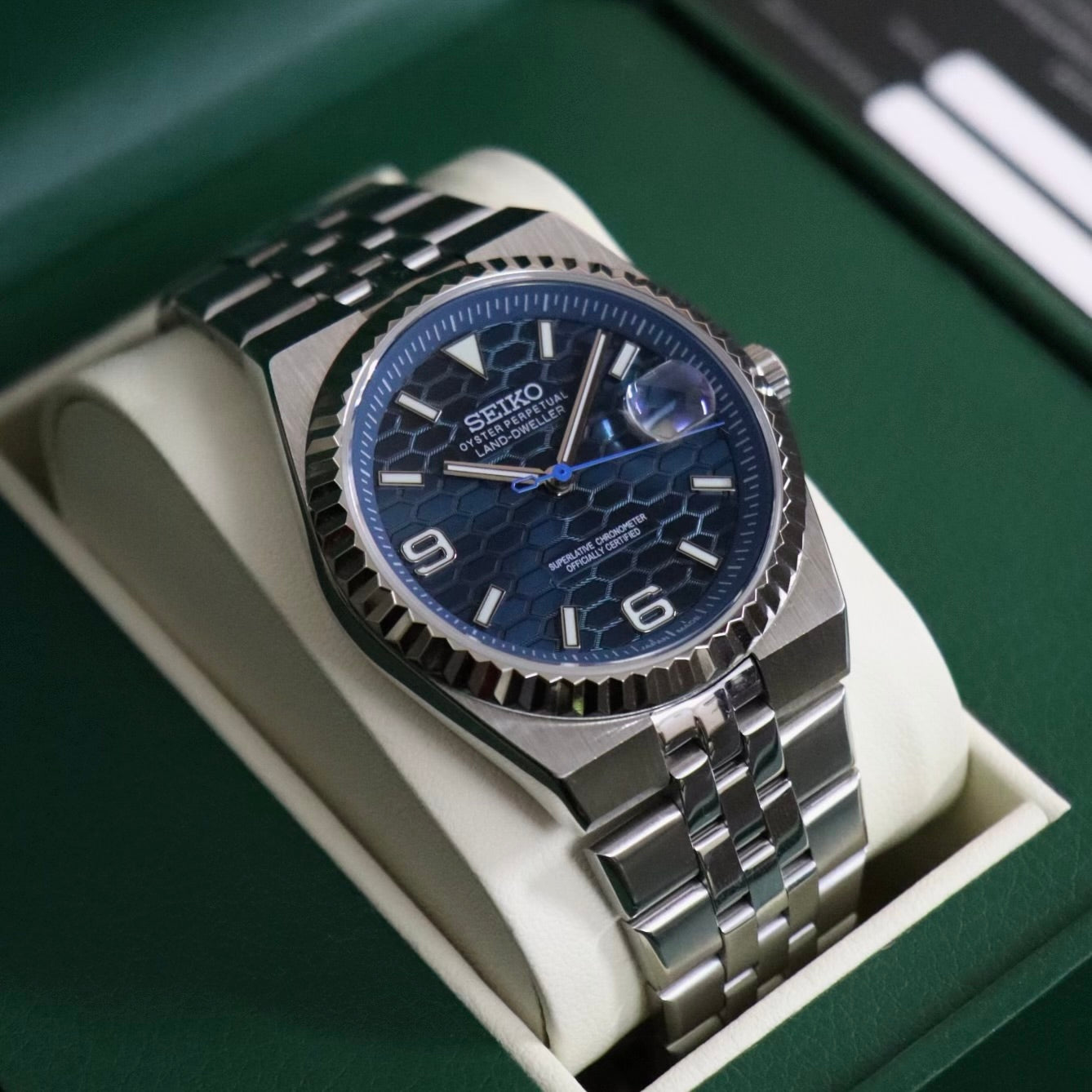 LAND-DWELLER BURST BLUE