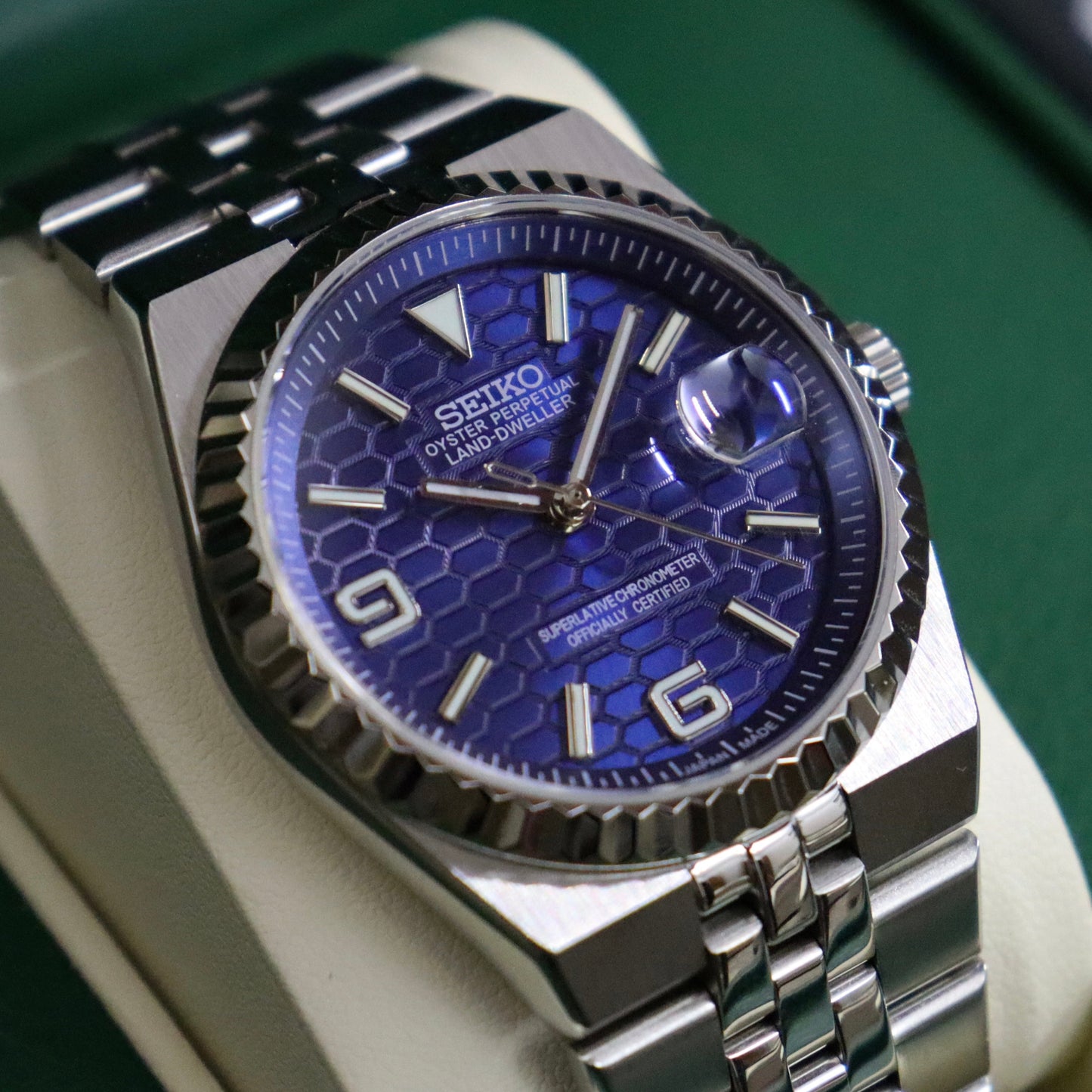LAND-DWELLER NAVY