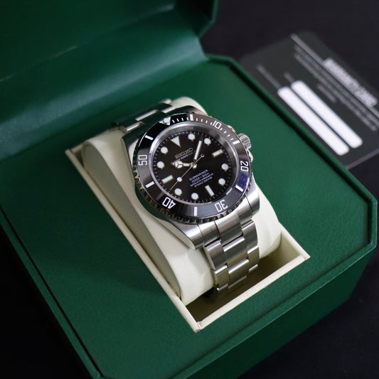 SUBMARINER BLACK