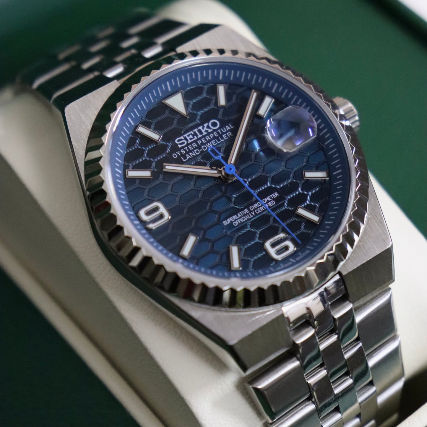 LAND-DWELLER BURST BLUE