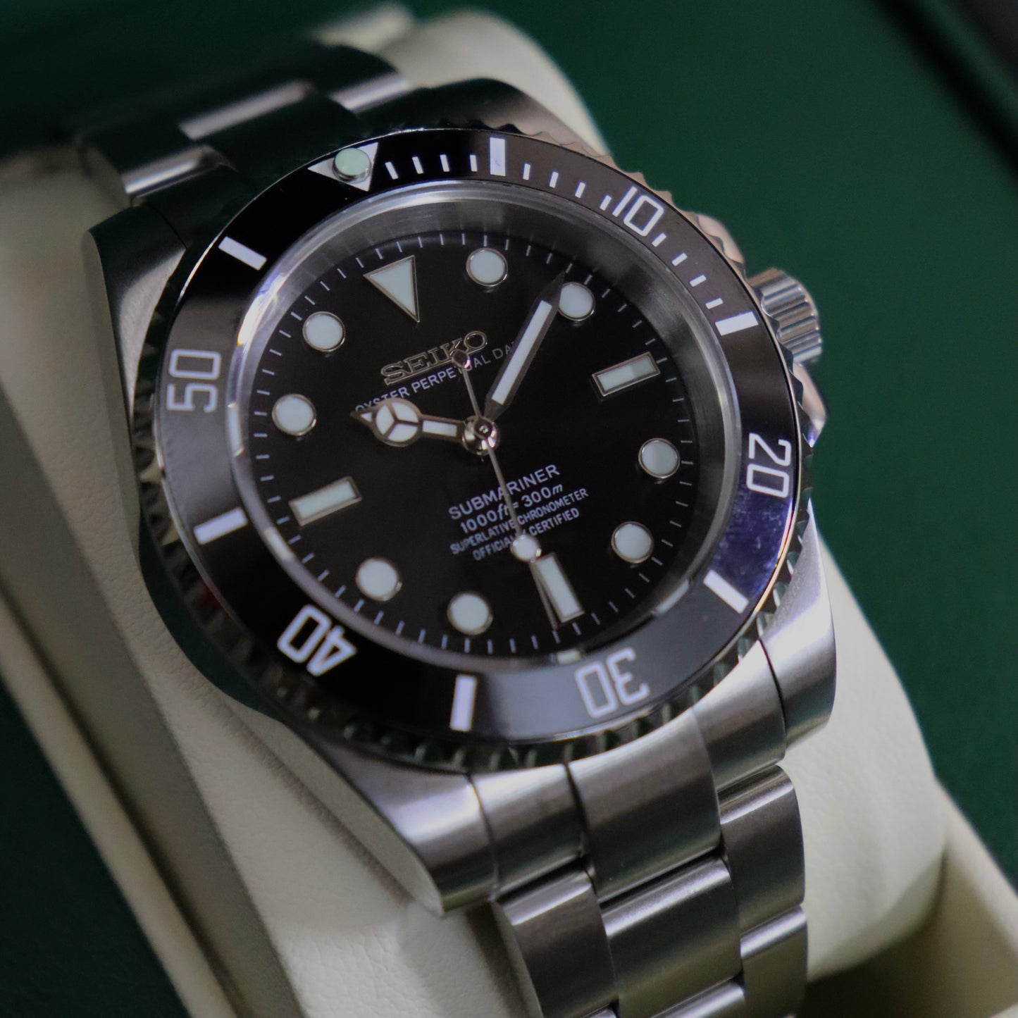 SUBMARINER BLACK