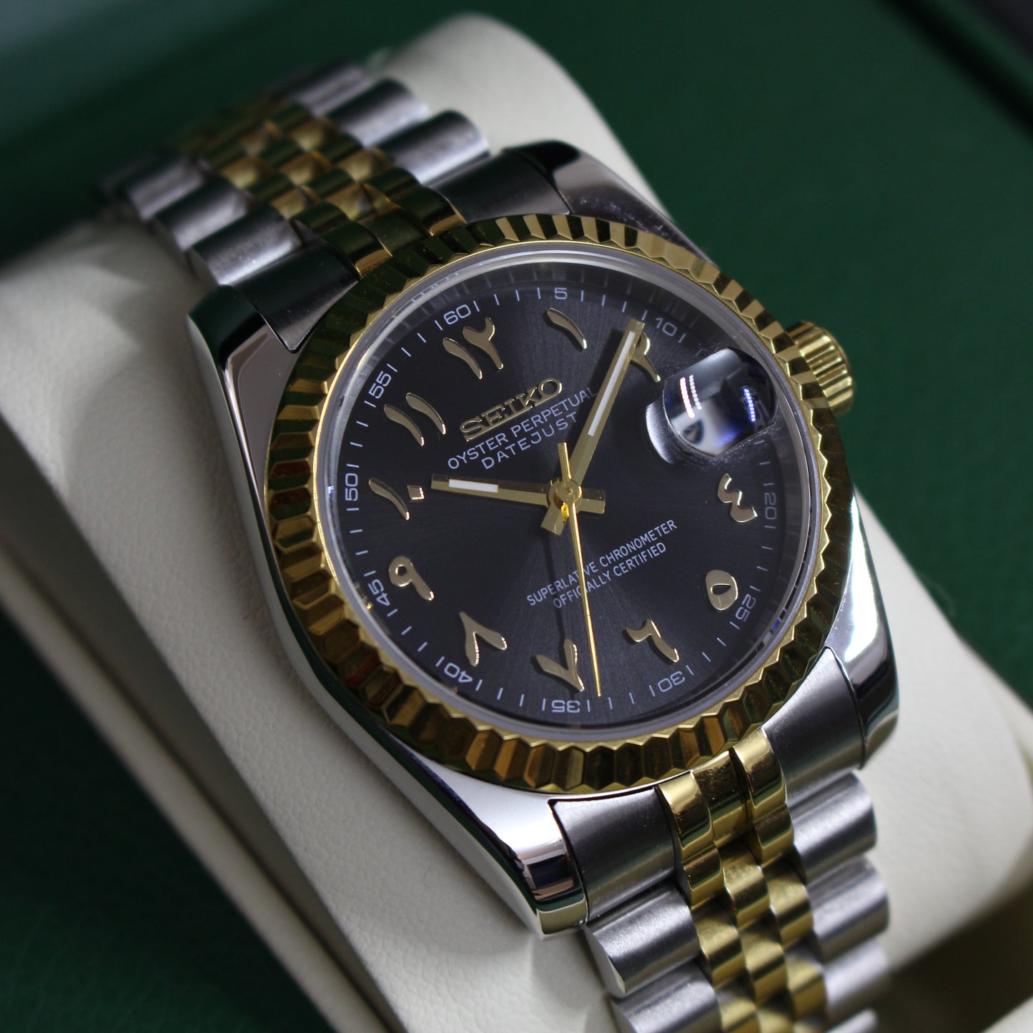 DATE-JUST ARABIC HALF GOLD (BLACK)