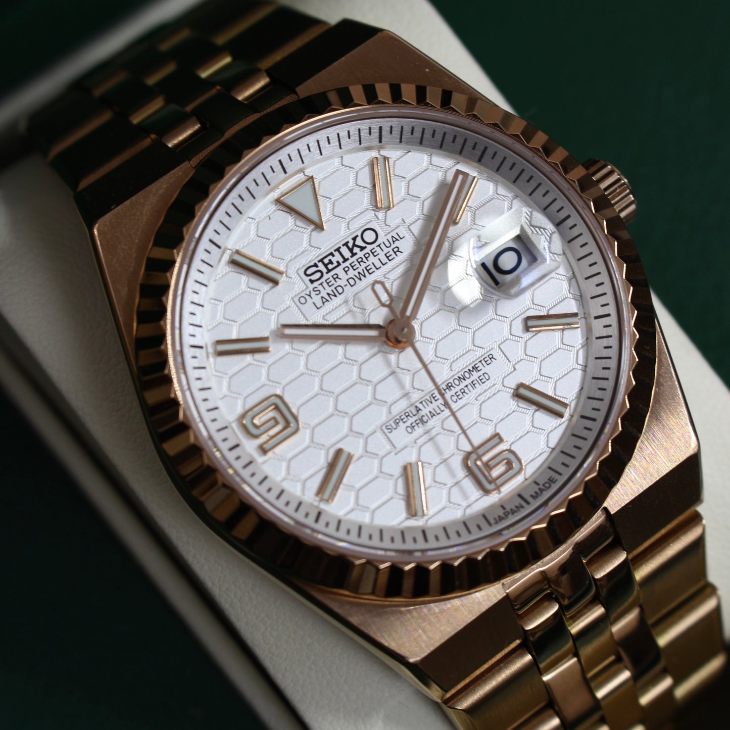 LAND-DWELLER ROSE GOLD